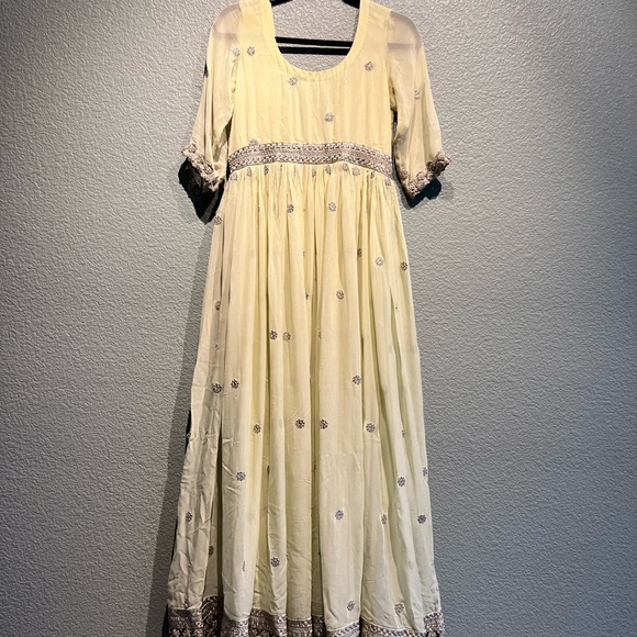 Beautiful anarkali Indian pakistani dress - Picture 3 of 7